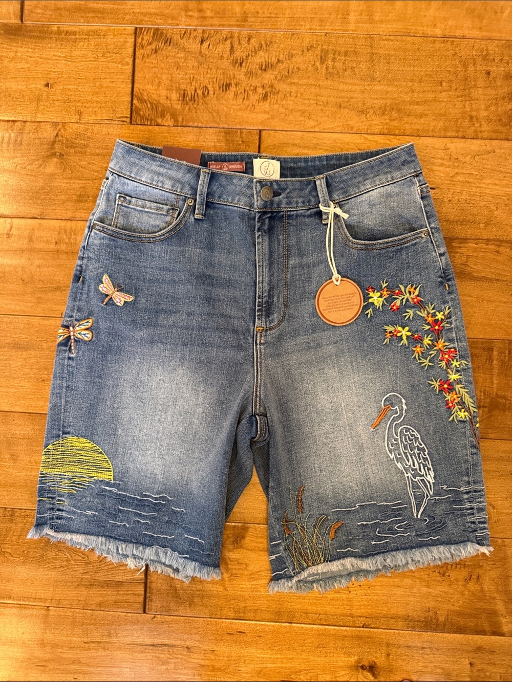 DRIFTWOOD (dw) Brielle Bermuda Embroidered Shorts - Picture 1 of 12